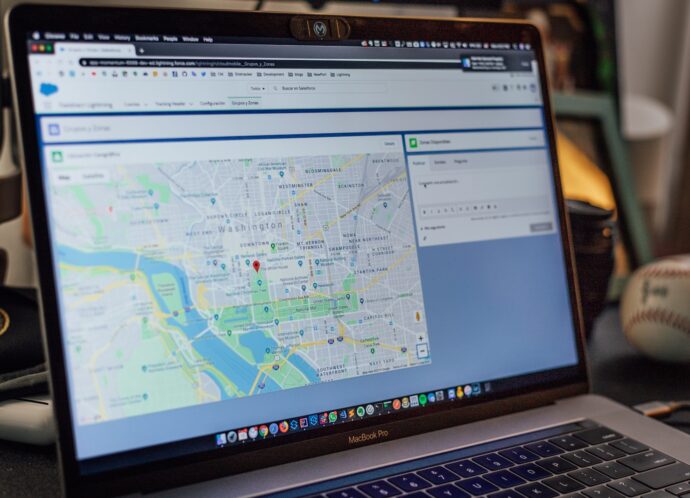 Photo by Edgar turned-on MacBook Pro